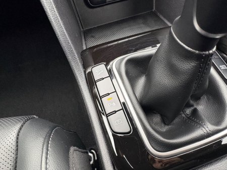 2025 Kia Sportage - thumbnail 8