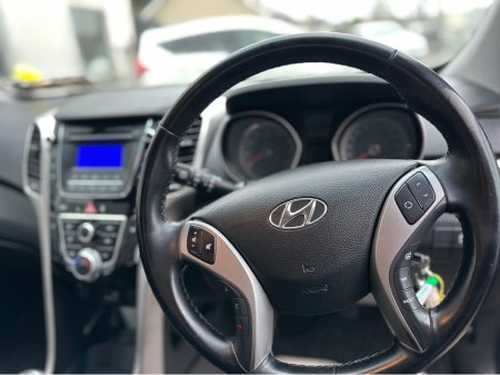 2016 Hyundai i30 1.4 PETROL CLASSIC 5DR thumbnail