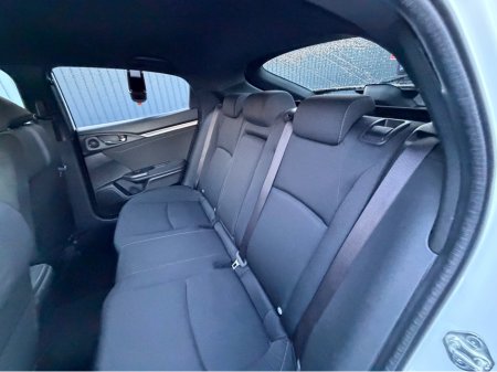 2017 Honda Civic - thumbnail 36