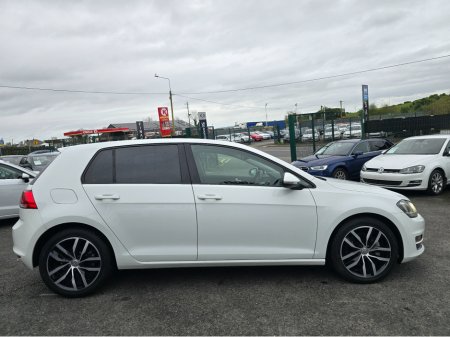 2017 Volkswagen Golf 1.4 HIGHLINE EDITION ALCANTARA SEATS REVERSING CAMERA - SIMI DEALER - LOW ROAD TAX BAND €16,750 thumbnail