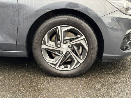 2024 Hyundai i30 SE CONNECT MHEV T-GDI €22,851 thumbnail