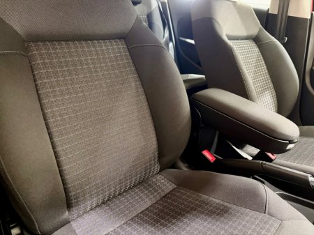 2017 Volkswagen Polo - thumbnail 9