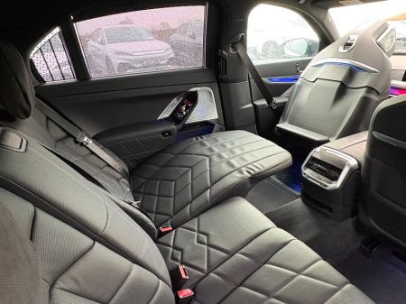 2025 BMW 7 Series M760e xDrive M Sport Pro [Ultimate Pack] €134,995 thumbnail