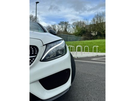 2017 Mercedes-Benz C Class - thumbnail 3