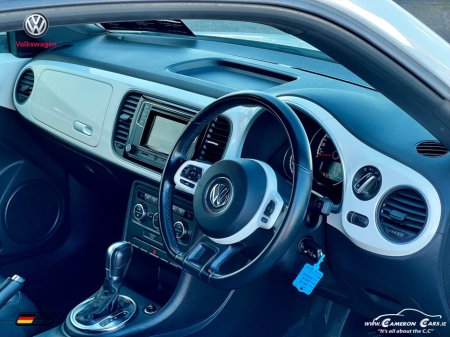 2013 Volkswagen Beetle - thumbnail 8