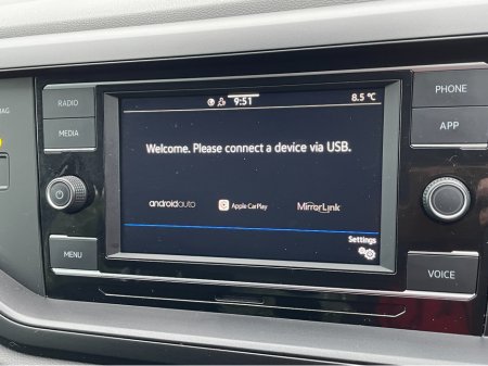 2022 Volkswagen Polo 1.0 MPI 5SPEED 80HP 5DR LOW KMS! AS NEW! €18,995 thumbnail