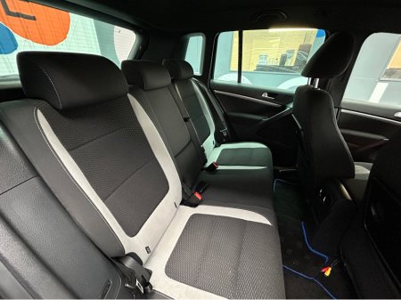 2016 Volkswagen Tiguan - thumbnail 9