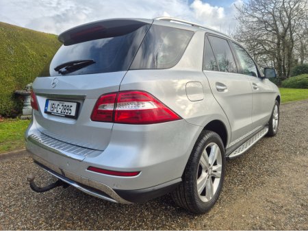 2015 Mercedes-Benz M Class ML250 CDI €20,950 thumbnail