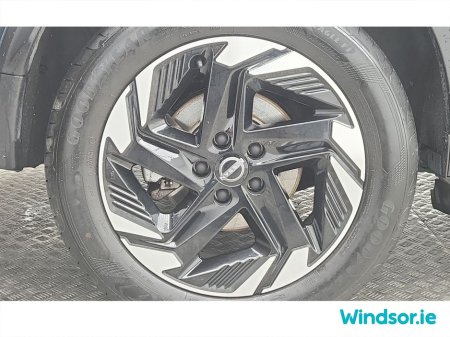 2025 Nissan Qashqai ePOWER QASHQAI SV PREMIUM €40,495 thumbnail