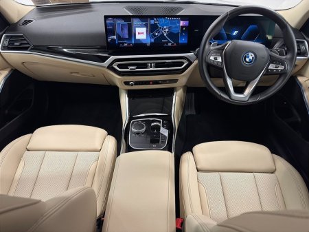 2024 BMW 3 Series 330e Sport €46,975 thumbnail