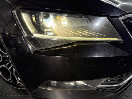 2016 Skoda Superb - thumbnail 3