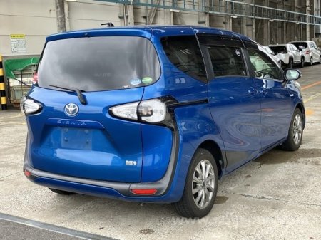 2016 Toyota Sienta  €11,999