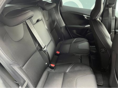 2017 Volvo V40 - thumbnail 12