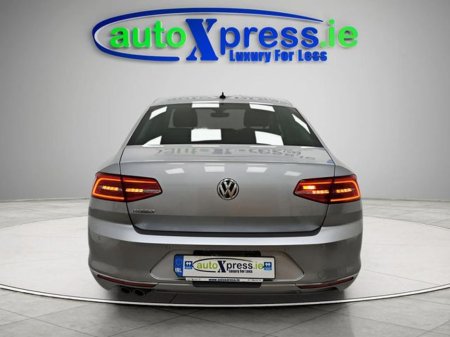 2018 Volkswagen Passat - thumbnail 11