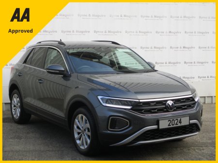 2024 Volkswagen T-Roc MATCH 1.0 TSI ONLY 9000 MILES AND IN SHOWROOM CONDITION. FULLY SERVICED  WITH 12 MONTHS WARRANTY AND 12 MONTHS AA COVER !!! €32,950