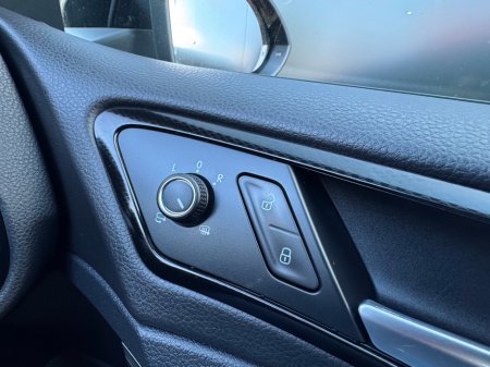 2014 Volkswagen Golf - thumbnail 21