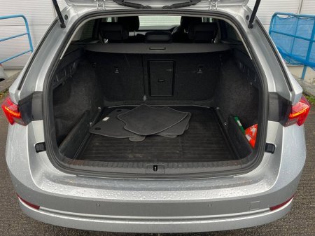 2022 Skoda Octavia AMBITION 2.0 TDI ESTATE // APPLE CARPLAY // DUAL ZONE CLIMATE CONTROL // CRUISE CONTROL €21,900 thumbnail