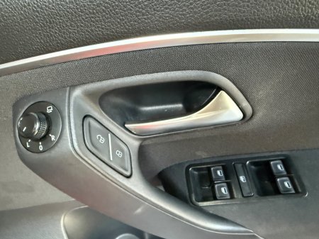 2016 Volkswagen Polo - thumbnail 19