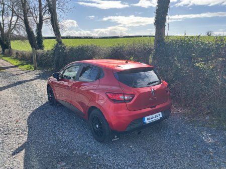 2016 Renault Clio - thumbnail 13