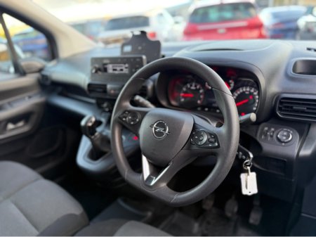 2021 Opel Combo 3 SEATER - 1.5 DIESEL - MANUAL - 12M WARRANTY - CAR: 1599 €14,950 thumbnail