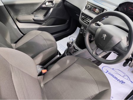 2015 Peugeot 208 - thumbnail 7