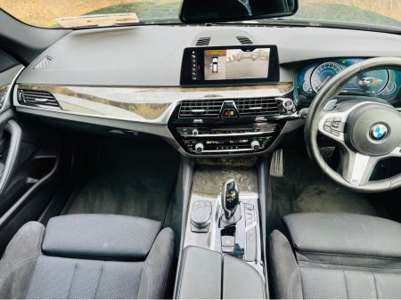 2019 BMW 5 Series ALLOYS // REVERSE CAM // PARKING SENSORS €31,950 thumbnail