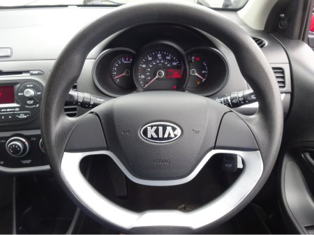 2013 Kia Picanto 1.0 PETROL 5 DOOR 68BHP LOW MILEAGE KEY 71 €6,450 thumbnail