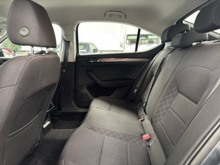 2021 Skoda Superb - thumbnail 7