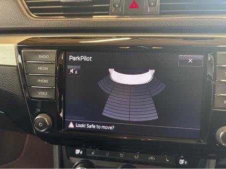 2017 Skoda Superb - thumbnail 15