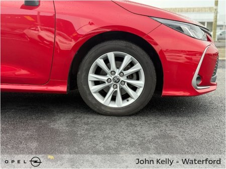 2023 Toyota Corolla 1.8 Hybrid Luna Saloon €22,450 thumbnail