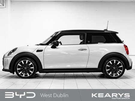 2023 MINI Hatch COOPER Cooper Exclusive 2 Auto - Stunning Car ! €29,890 thumbnail
