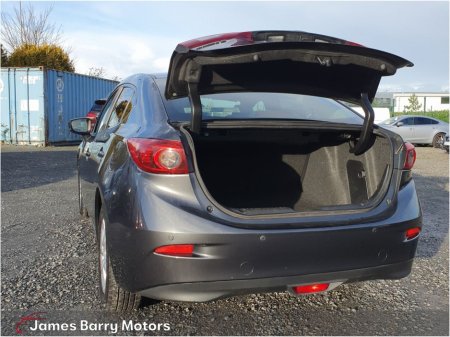 2017 Mazda Mazda3 1.5D 4DR (105ps) EXECUTIVE SE €10,950 thumbnail