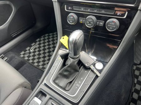 2017 Volkswagen Golf - thumbnail 11