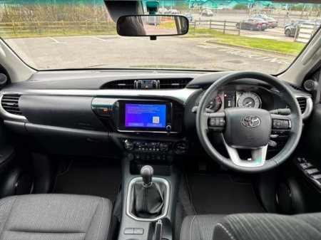 2026 Toyota Hilux - thumbnail 8