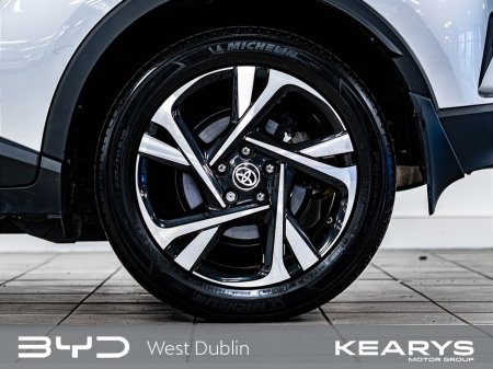 2023 Toyota C-HR - thumbnail 23