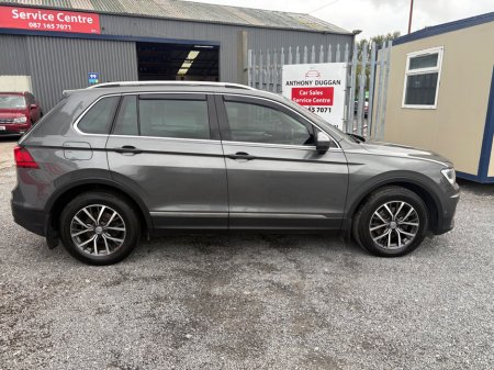 2018 Volkswagen Tiguan 2.0 TDI 115HP BMT Comfortline €21,950 thumbnail
