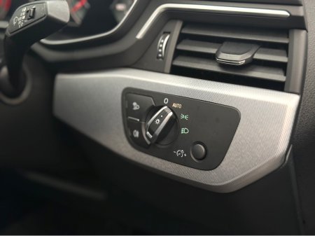 2022 Audi A4 2022 AUDI A4 SPORT EDITION 35TDI MH TDI thumbnail