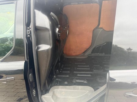 2021 Ford Transit Connect 200 LIMITED EDITION TDCI €18,550 thumbnail