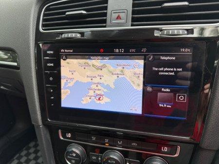 2018 Volkswagen Golf - thumbnail 9