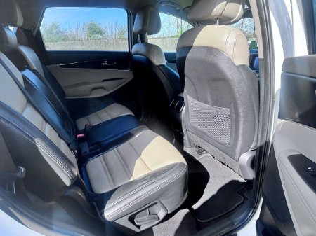 2017 Kia Sorento - thumbnail 13