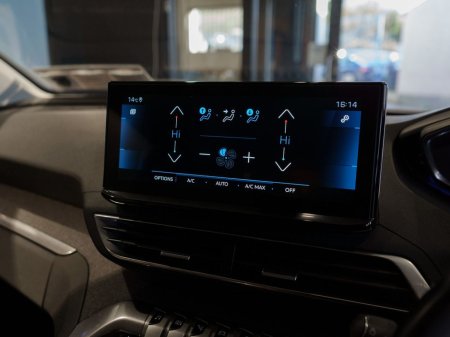 2021 Peugeot 3008 - thumbnail 14