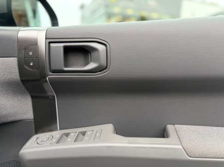 2025 Kia EV3 Earth ( Range 585km ) €39,995 thumbnail