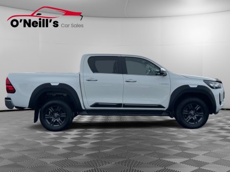 2023 Toyota Hilux *NO VAT* 2.8 SR5 DOUBLE CAB 4DR #300 €45,999