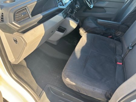 2021 Volkswagen Transporter  €16,998 thumbnail