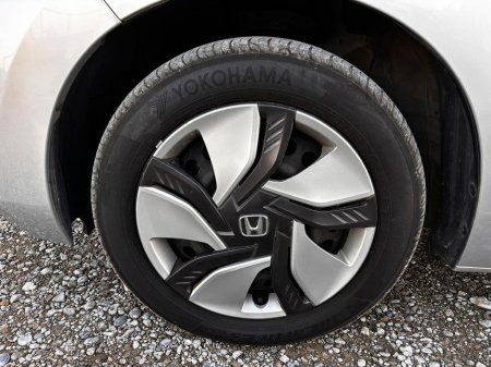 2015 Honda Fit - thumbnail 2