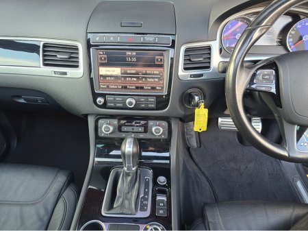 2017 Volkswagen Touareg V6 R-LINE-FULLY SERVICED WITH NEW TYRES €26,450 thumbnail