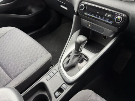 2023 Toyota Yaris - thumbnail 19