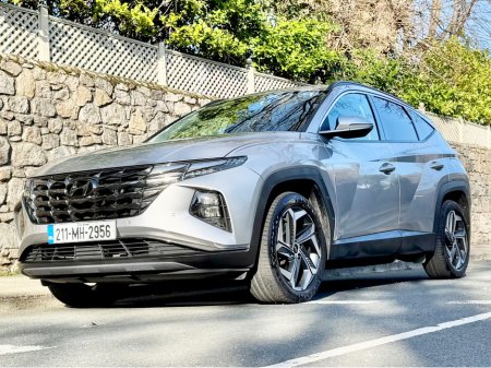 2021 Hyundai Tucson - view 2