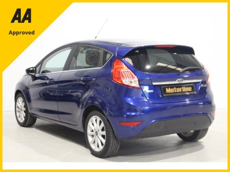 2016 Ford Fiesta - view 4