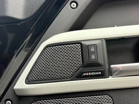 2024 Land Rover Defender - thumbnail 20
